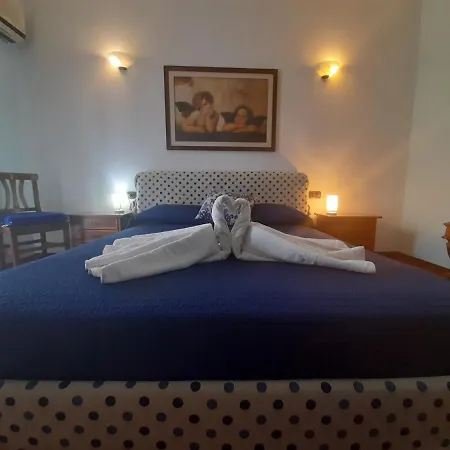 New: Milazzo Beach Отель типа 